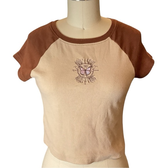 Y2K Rue21 Brown and Cream Short Sleeve Tee embroidered butterfly - Picture 1 of 9